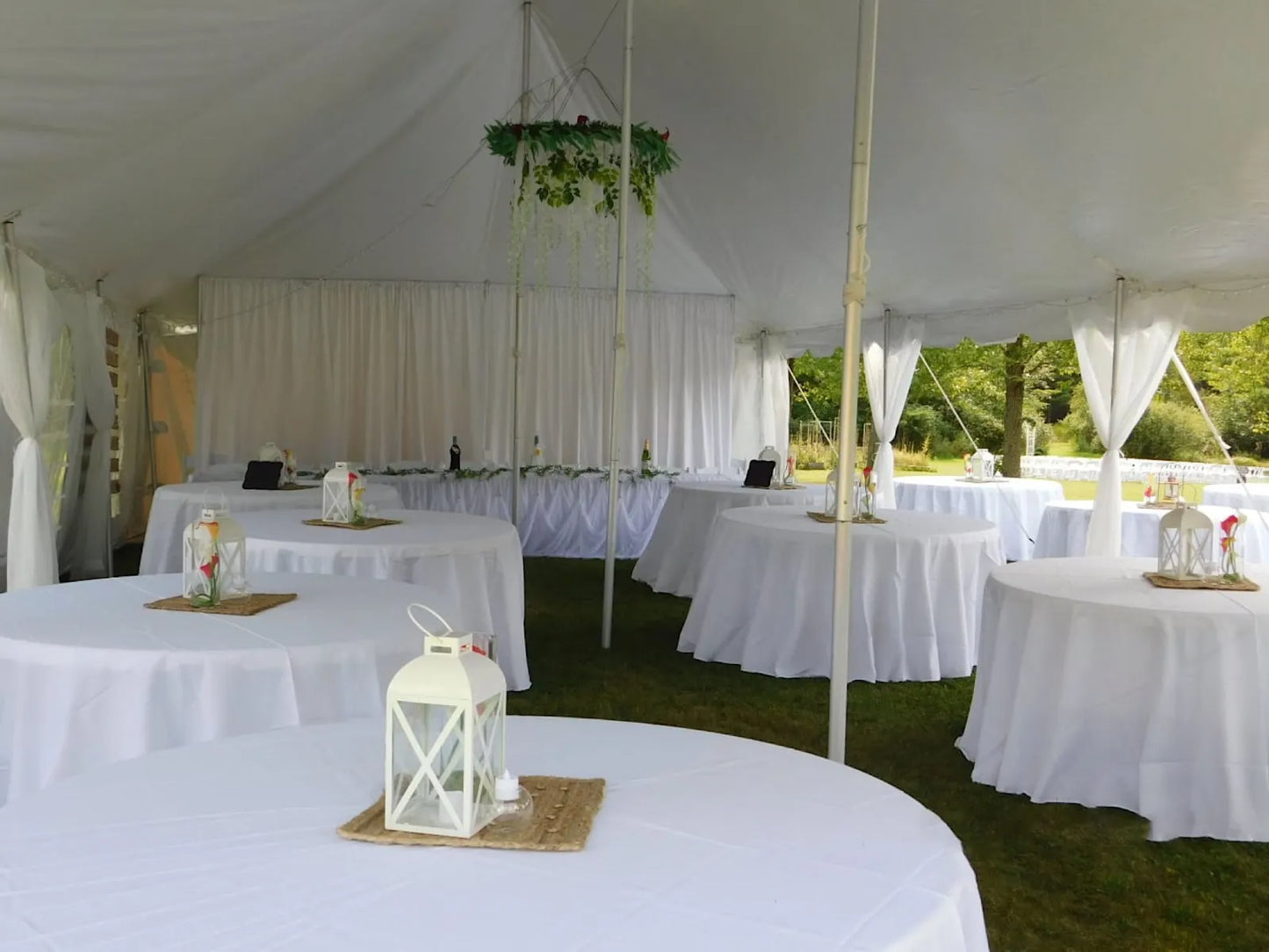 Round Table Rental